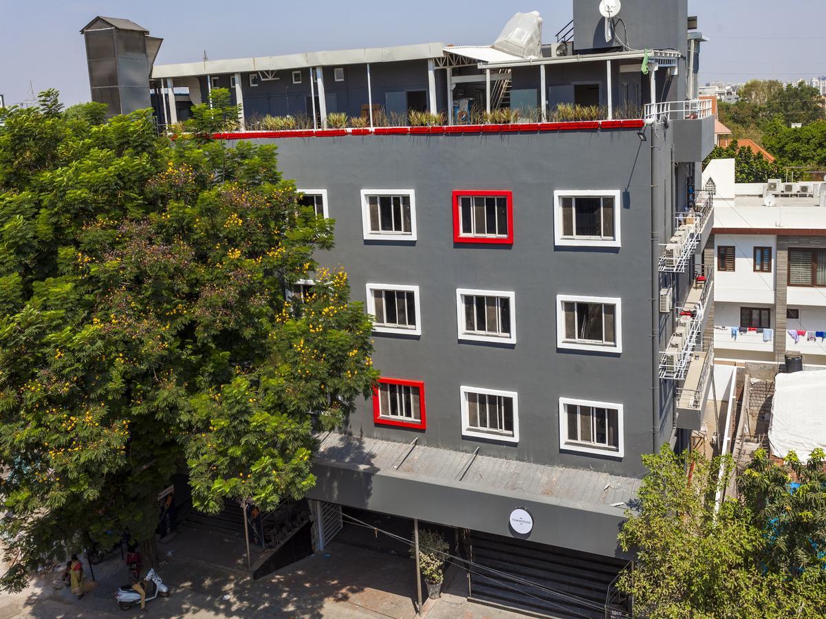 Отель Oyo Townhouse 5 Jubilee Hills Хайдарабад Экстерьер фото